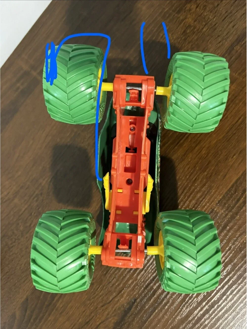 Monster Jam Official Dragon Monster Truck 1:24 Scale Green Orange Yellow